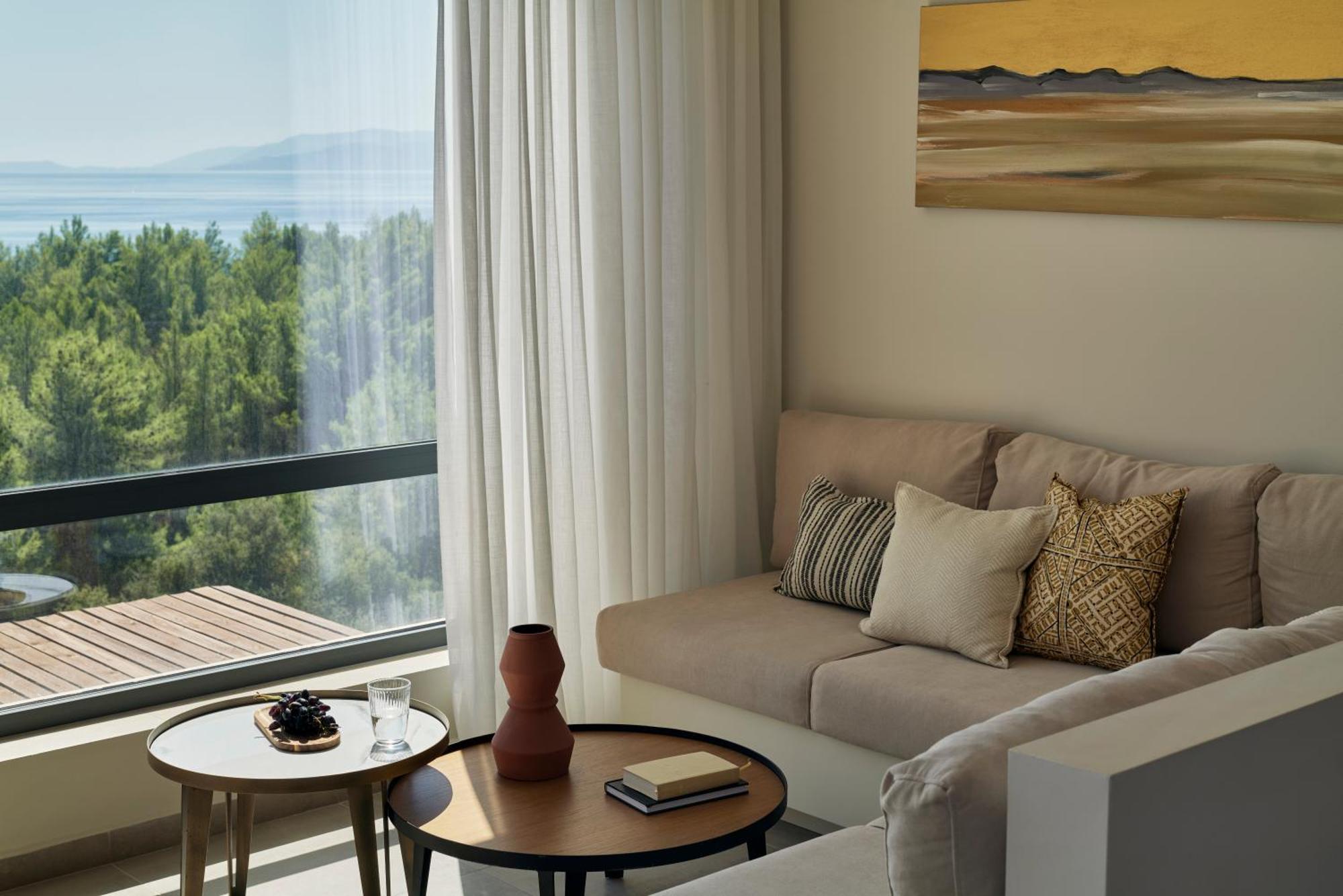 Celestial All Suites Afrato Zimmer foto